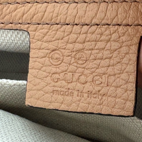 Gucci SoHo Disco GG Crossbody Flap Camelia Beige bag - Picture 10 of 16